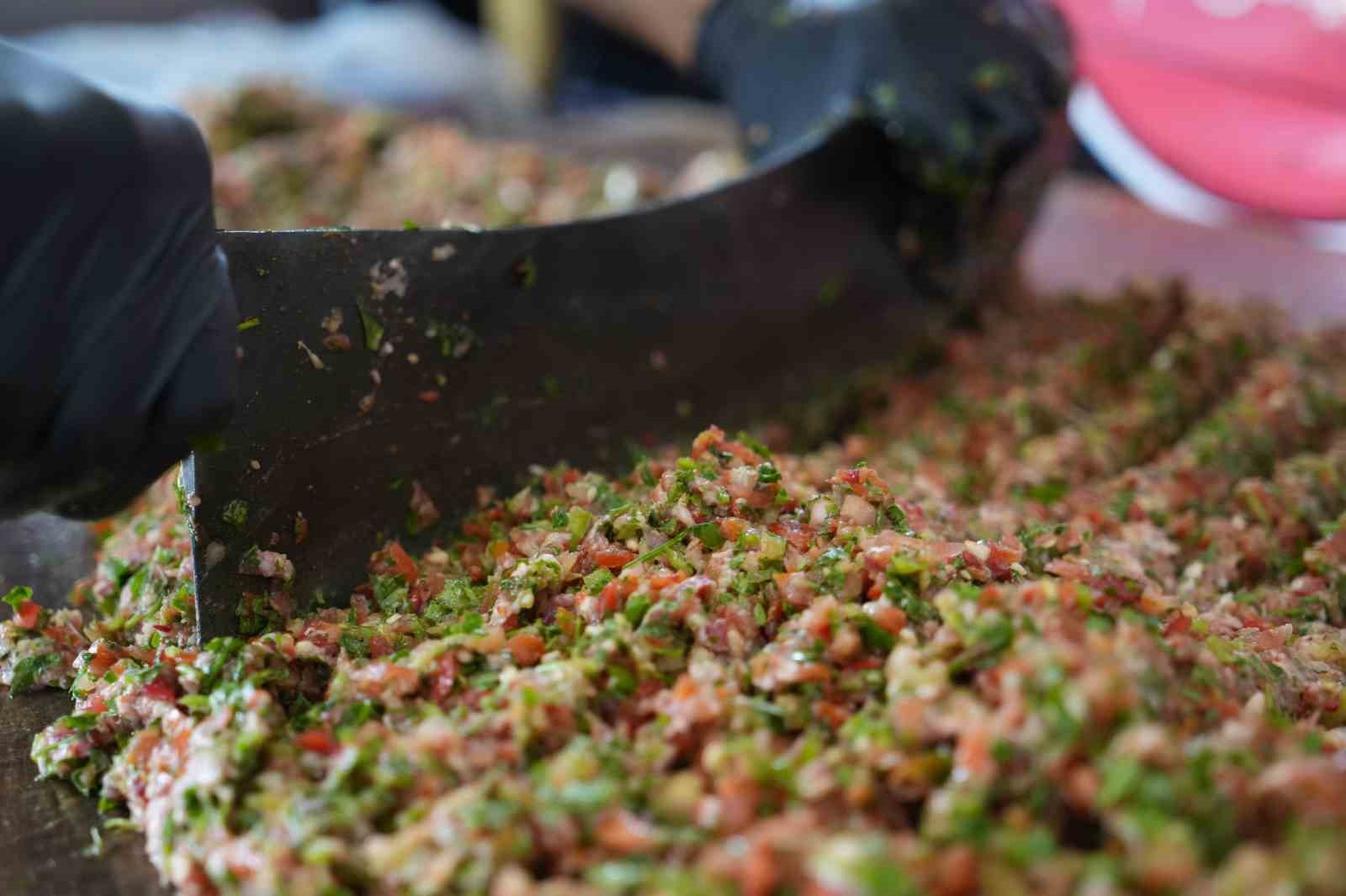 gaziantepin tescilli lezzeti lahmacun 180 tlden satiliyor 2 4IXsAhY3