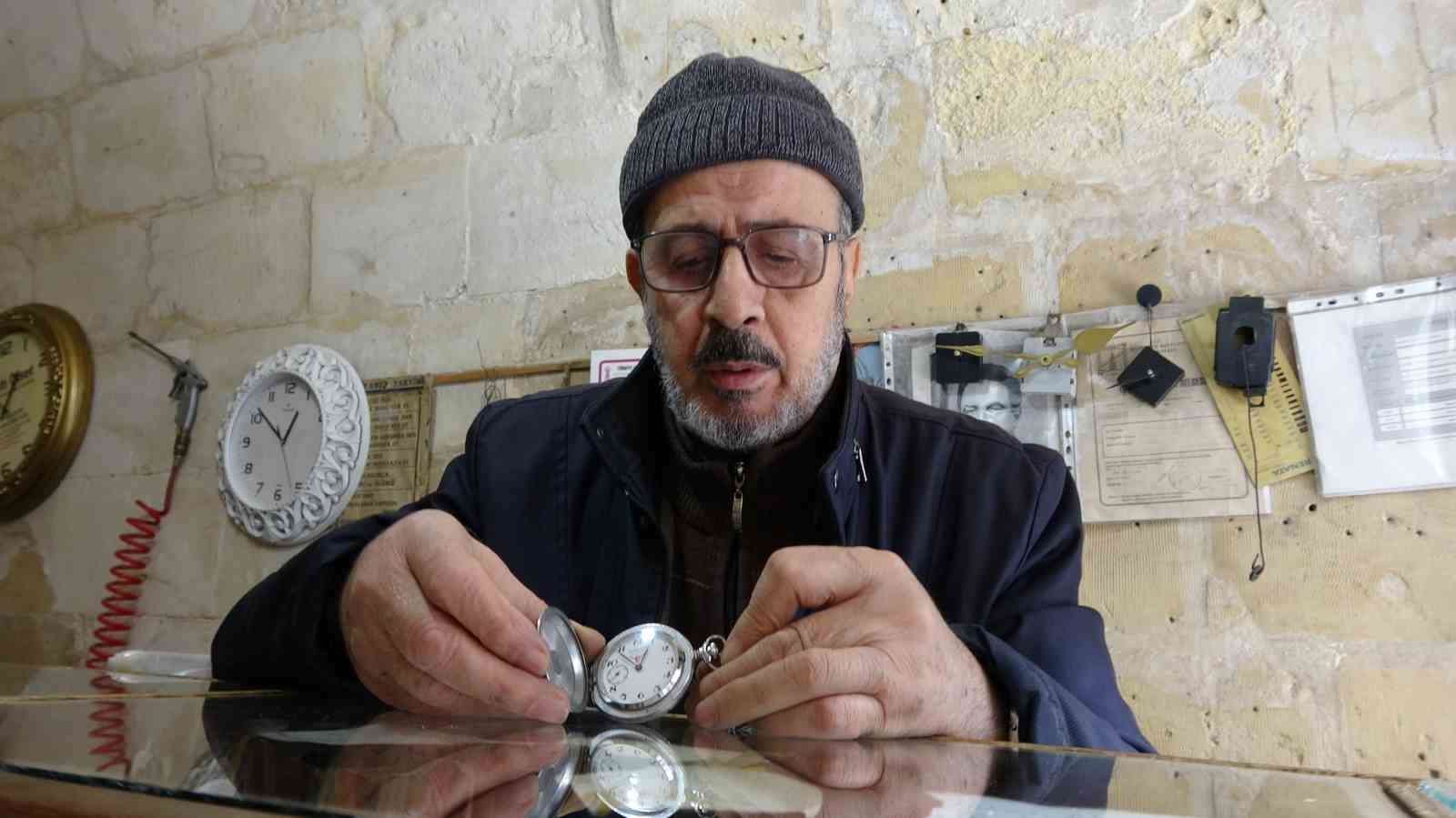 gaziantepli 74 yasindaki saat ustasi 65 yildir zamana ayar veriyor 0 c7Y17EPZ