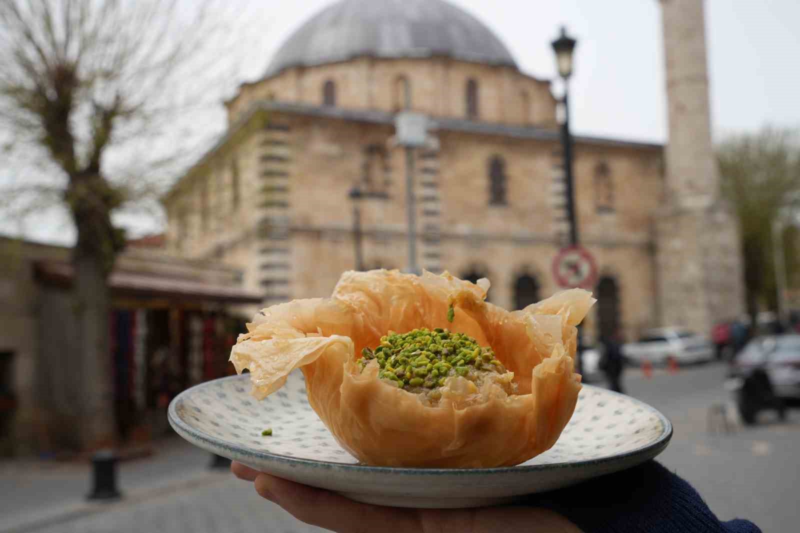 gazianteplilerin yeni tatlisi baklavali helva 5 5rv57As6