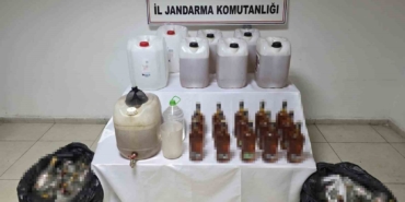 gaziantepte-135-litre-sahte-alkol-ele-gecirildi-1-gozalti-hOqG4wxy.jpg