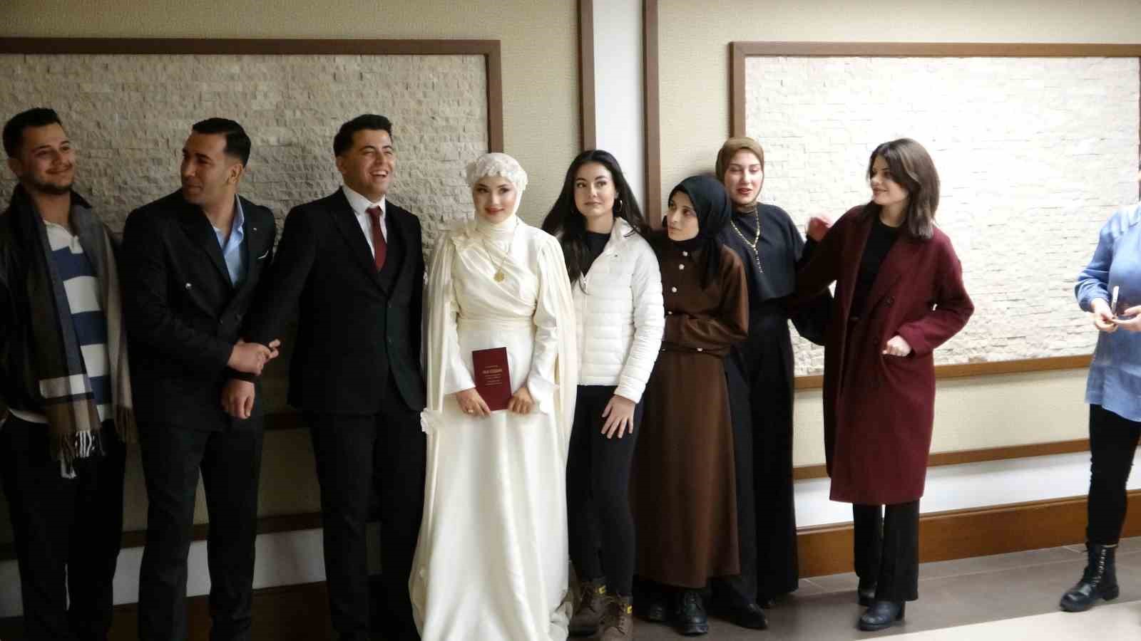 Gaziantep’te 14 Şubat’ta 62 çift evliliğe "Evet" dedi 8 gaziantepte 14 subatta 62 cift evlilige evet dedi 4 QmJTd6hZ