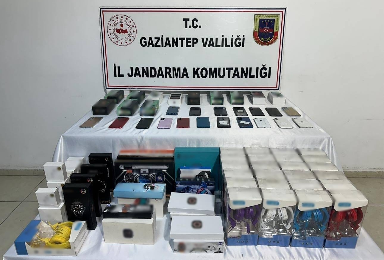 gaziantepte 18 milyon tl degerinde elektronik esya ele gecirildi 2 gozalti 0 uCfEadmu