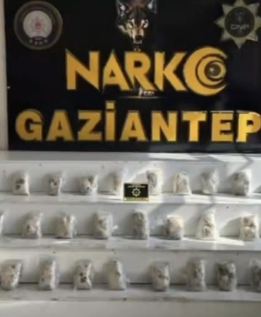 gaziantepte-22-kilo-uyusturucu-ele-gecirildi-8-sahis-tutuklandi-g5hp3kiq.jpg