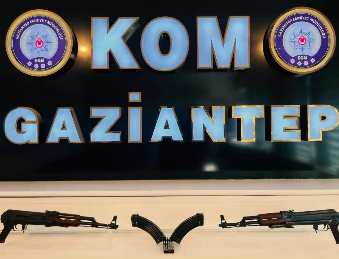 Gaziantep’te 3 adet tüfek ile uyuşturucu madde ele geçirildi: 2 gözaltı 4 gaziantepte 3 adet tufek ile uyusturucu madde ele gecirildi 2 gozalti 0 p29UGXan