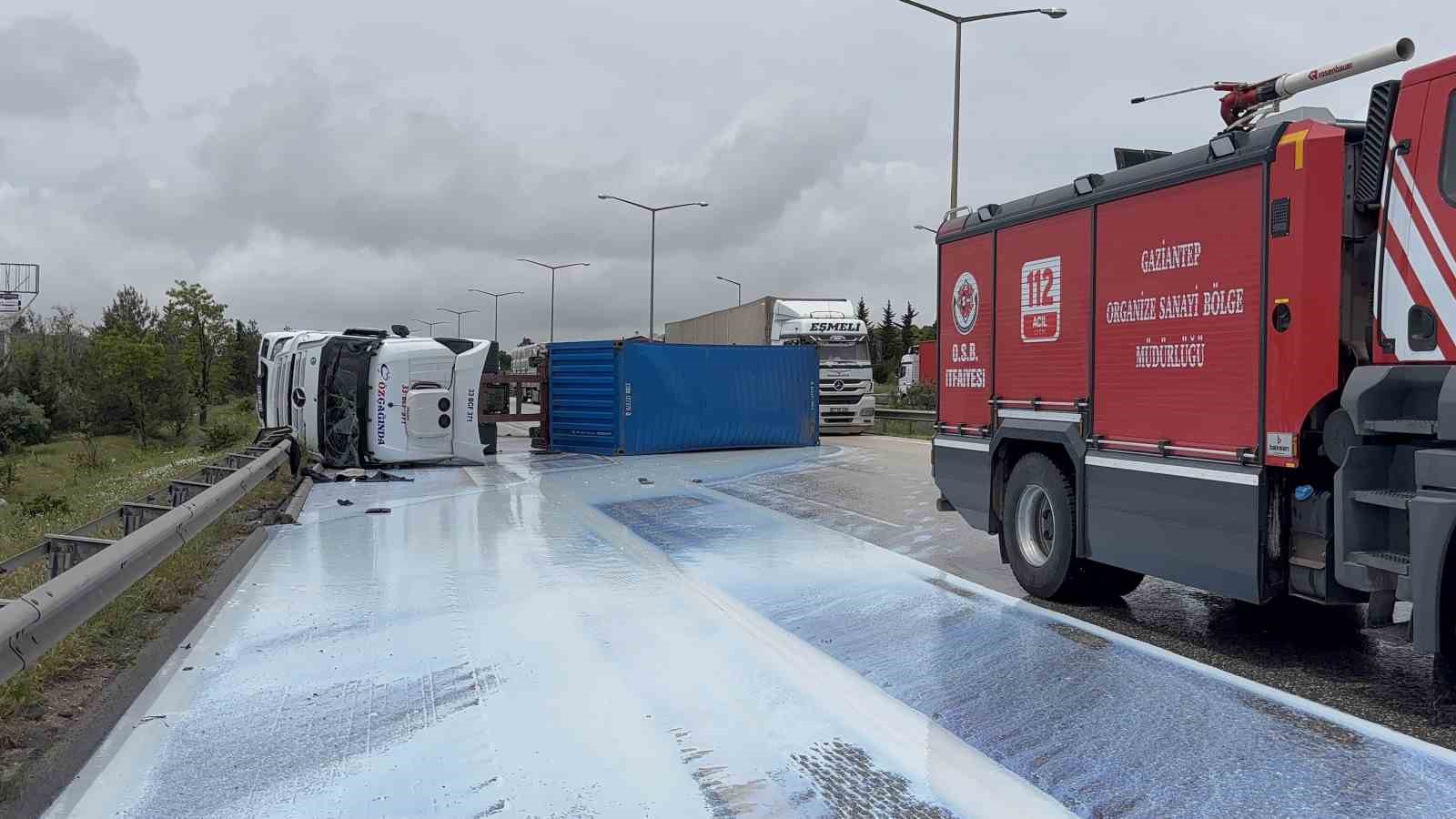 gaziantepte 4 aracin karistigi zincirleme kaza 1 yarali 2