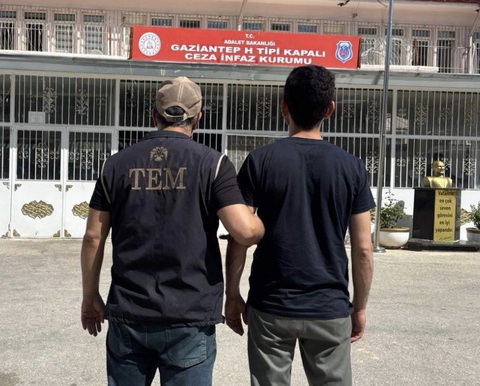 gaziantepte 6 yil hapis cezasiyla aranan feto firarisi yakalandi 0 FWFRkEvA