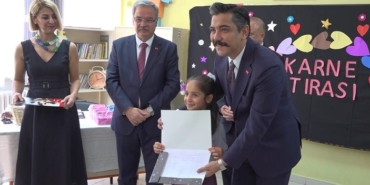gaziantepte-680-bini-askin-ogrenci-karne-heyecani-yasadi-EbfRgK3i.jpg