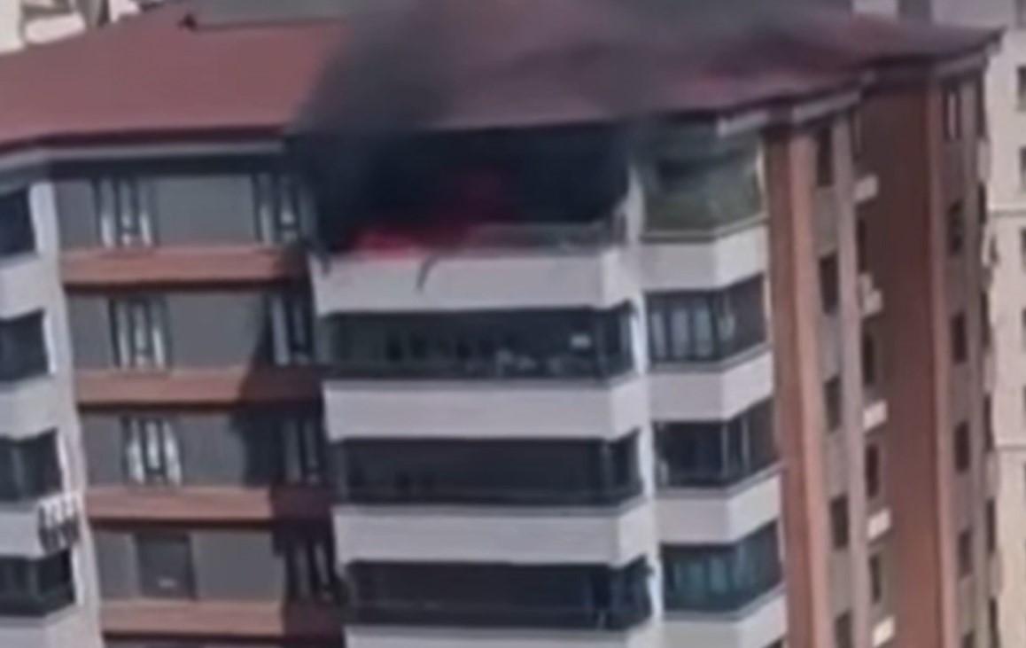 Gaziantep’te 8 katlı binada korkutan yangın 5 gaziantepte 8 katli binada korkutan yangin 1 3NIBMeYJ
