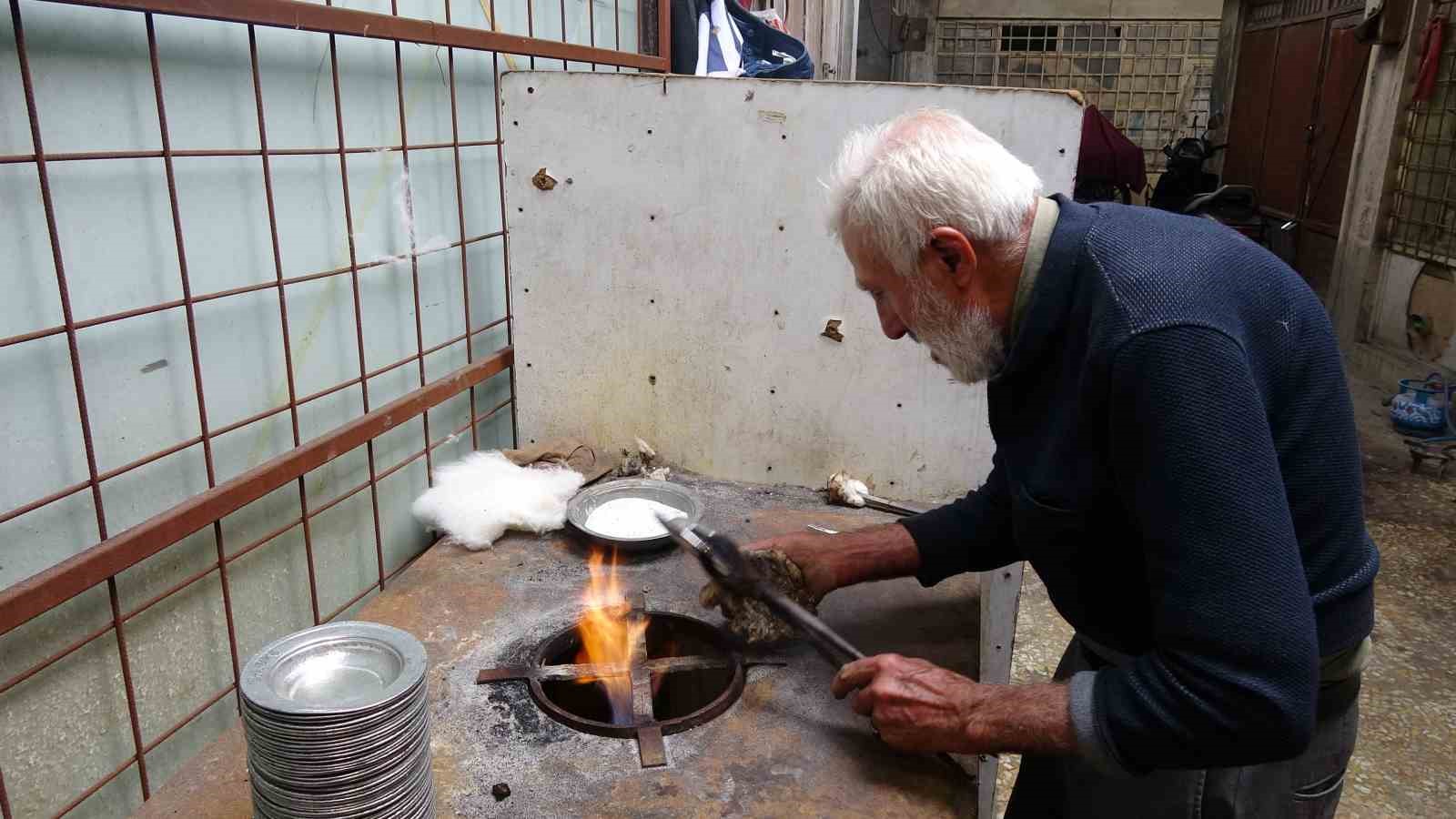 gaziantepte 80 yasindaki kalay ustasi meslegini 70 yildir surduruyor 0 w9A5QHs5