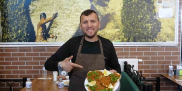 gaziantepte-ab-tescilli-lahmacun-sarimsakli-ve-sebzeli-yapiliyor-meWuAaFf.jpg