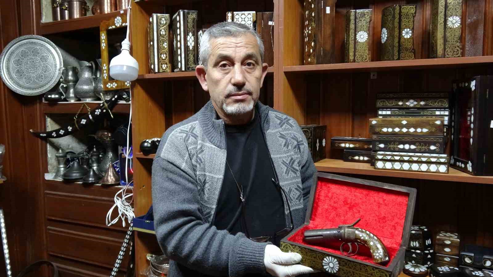 gaziantepte antika silahlar sedef kakma sanatiyla susleniyor 1 PVBSba8b
