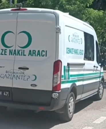 gaziantepte-arkadasi-tarafindan-bicaklanan-13-yasindaki-cocuk-kurtarilamadi-gMwIpUUT.jpg