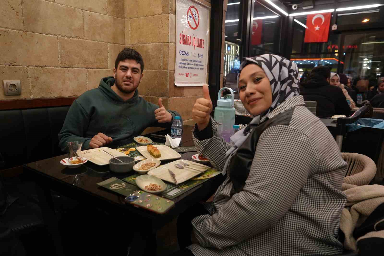 gaziantepte baklava kampanyasi kuyruk olusturdu 2 EWzmteGO