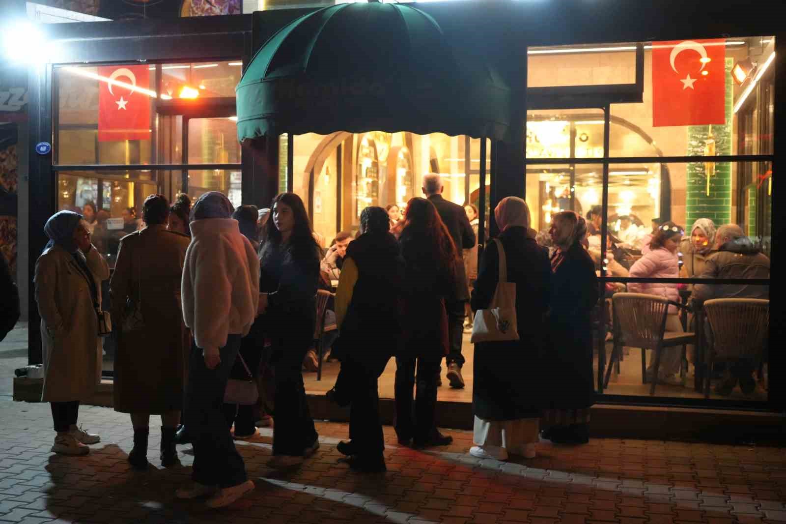 gaziantepte baklava kampanyasi kuyruk olusturdu 6