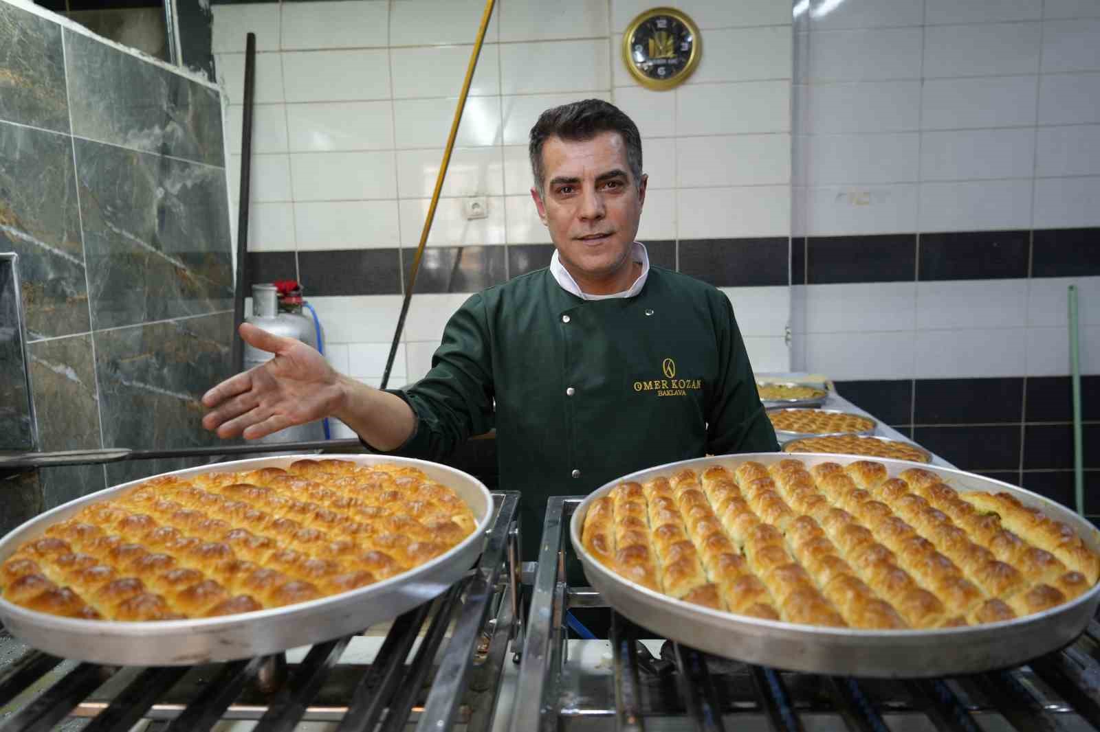 Gaziantep’te baklavacılarda bayram yoğunluğu: Günlük üretim 20 tona ulaştı 9 gaziantepte baklavacilarda bayram yogunlugu gunluk uretim 20 tona ulasti 5 cFF4mbq4