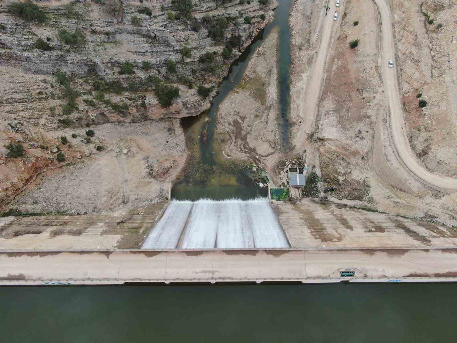 gaziantepte barajlar doldu tasti 3 C8S4N1PN