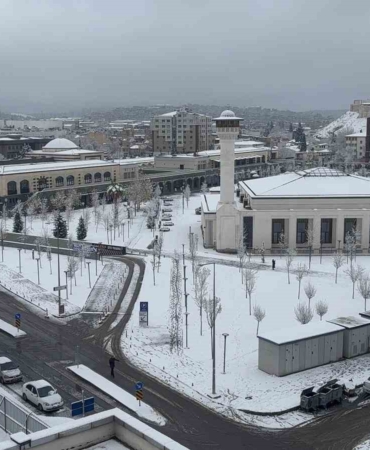 gaziantepte-beklenen-kar-yagisi-oncesi-okullara-tatil-karari-NOO5tHxs.jpg