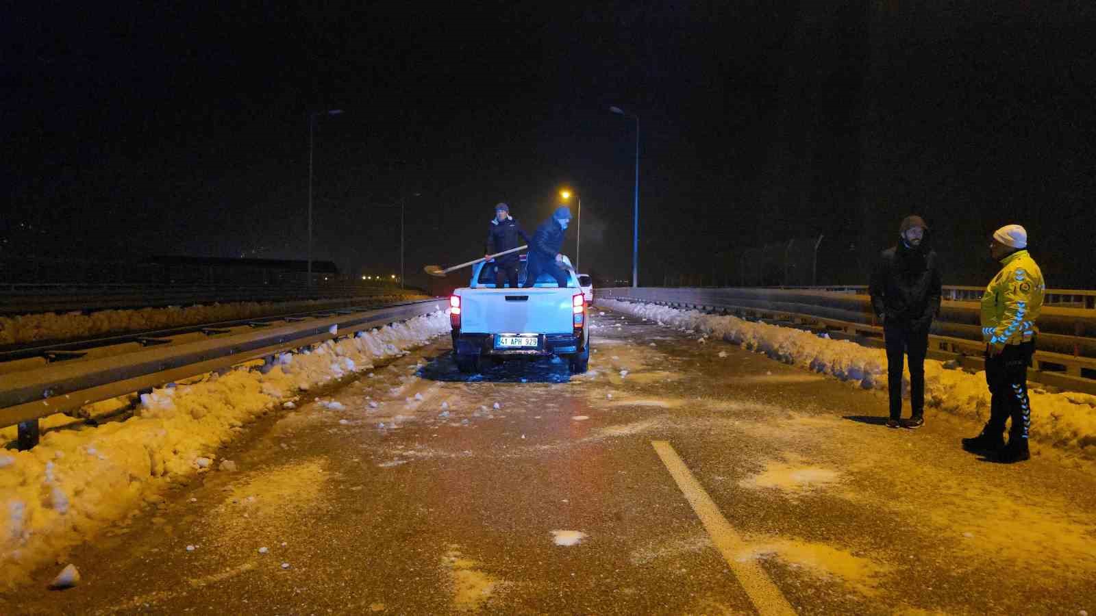 Gaziantep’te buzlanma nedeniyle kaza: 1 yaralı 10 gaziantepte buzlanma nedeniyle kaza 1 yarali 6 vSF7JuAa