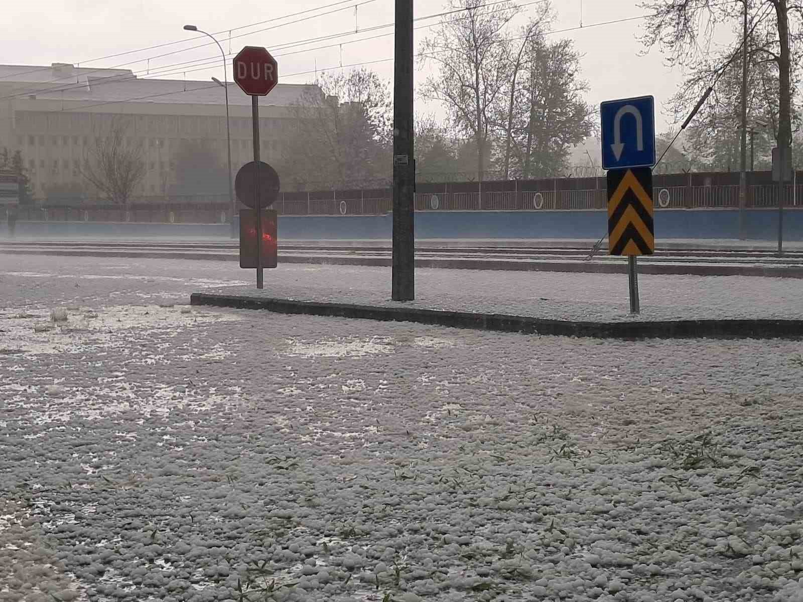 gaziantepte ceviz buyuklugunde dolu yagdi 3 4bXPgcmi