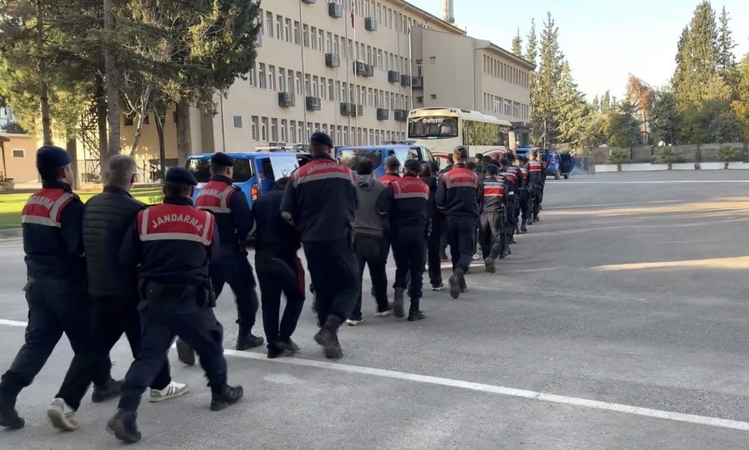 gaziantepte deasin finans kaynagina safak operasyonu 13 gozalti 1