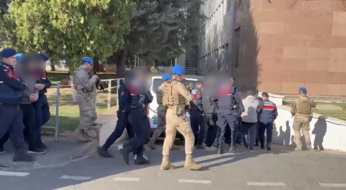 gaziantepte deasin finans kaynagina safak operasyonu 13 gozalti 3