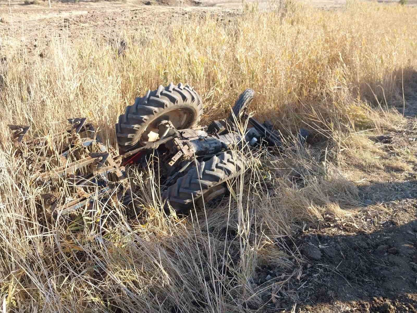 gaziantepte devrilen traktorun surucusu hayatini kaybetti 2 23MmESle
