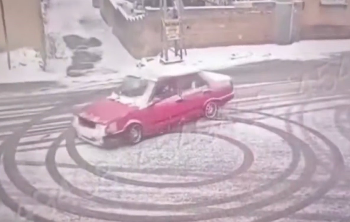 gaziantepte drift yaparak tehlike sacan surucu ve arac sahibine ceza 0 sdAladLJ