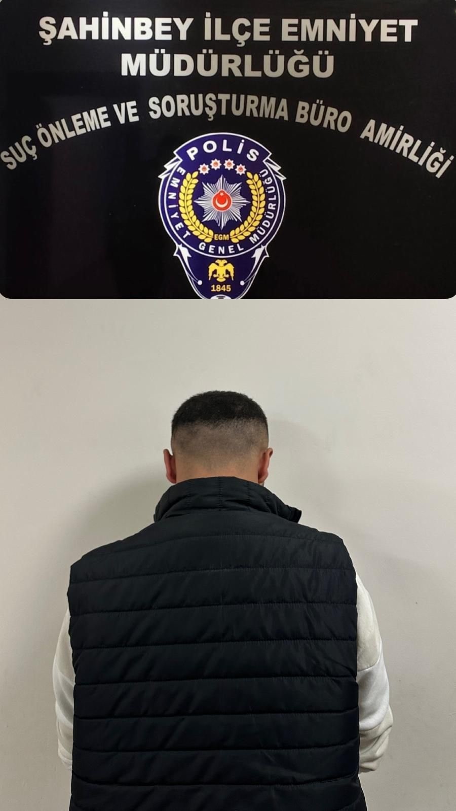 Gaziantep’te düğünde havaya ateş eden şahıs yakalandı: Ateş etme anları kamerada 5 gaziantepte dugunde havaya ates eden sahis yakalandi ates etme anlari kamerada 1 MmK96Yws