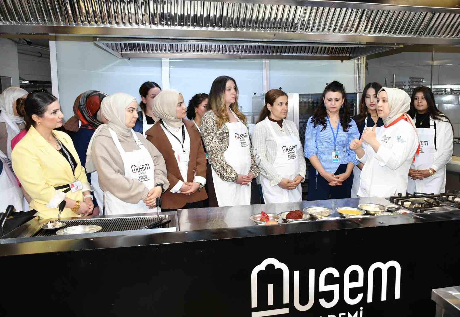 gaziantepte ebe gebe el ele vererek pirpirim asi yapti 0 6WUOLiwi