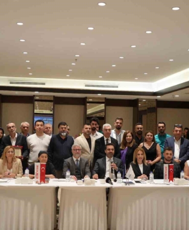 gaziantepte-ekonomiye-yon-verenler-zirvesi-duzenlendi-QFH3gvCq.jpg