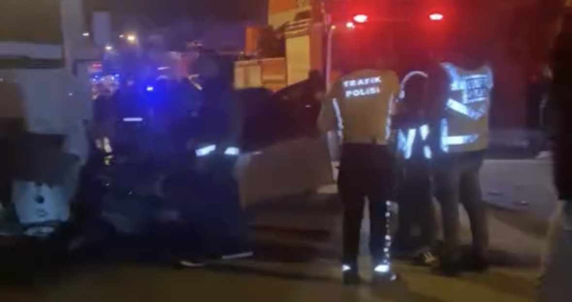 gaziantepte feci kaza 2 genc hayatini kaybetti 1 9jr1p7n2