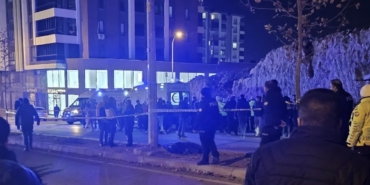gaziantepte-feci-kaza-otomobilin-carptigi-anne-oldu-kizi-agir-yaralandi-77qL1YaE.jpg