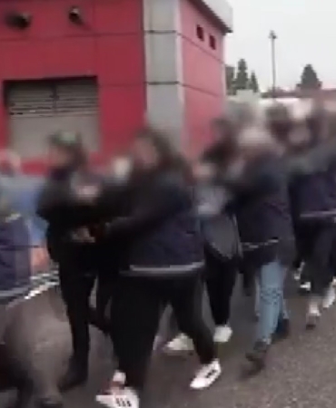 gaziantepte-fuhus-operasyonunda-14-sahis-tutuklandi-duvardaki-yazilar-soke-etti-gdZQuhIh.jpg
