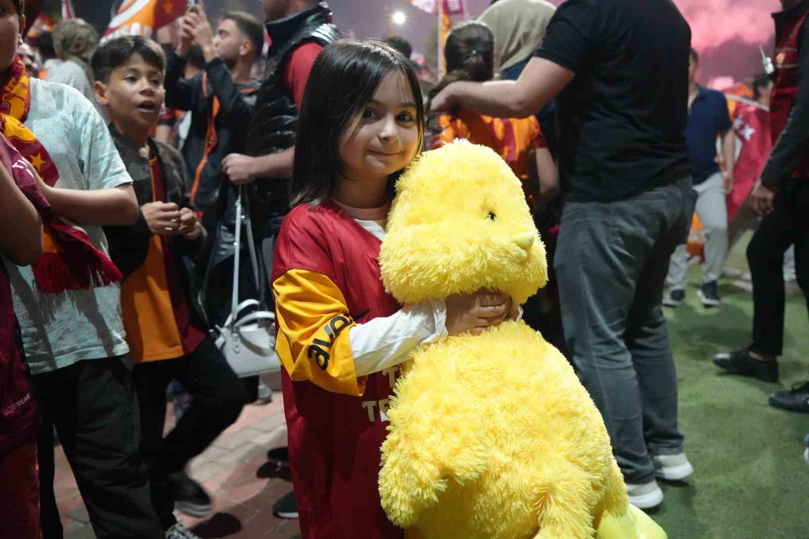 gaziantepte galatasarayin 26 sampiyonlugu kutlandi 5 S8PapJcj