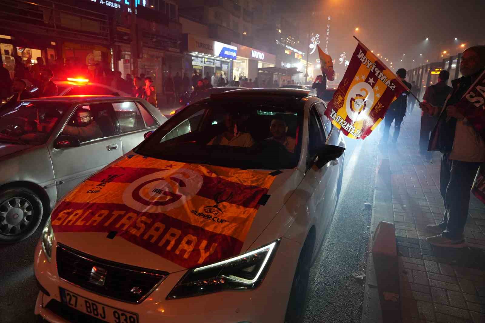 gaziantepte galatasarayin 26 sampiyonlugu kutlandi 8 gelf7182