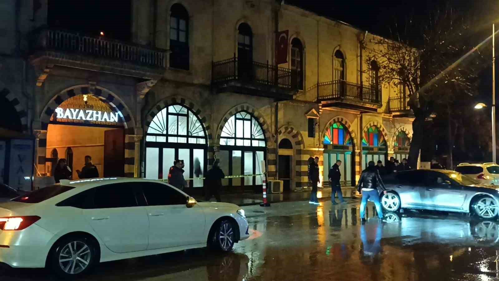 gaziantepte hesap tartismasi sonrasi luks restorana silahli saldiri 3 PzEIr2BZ