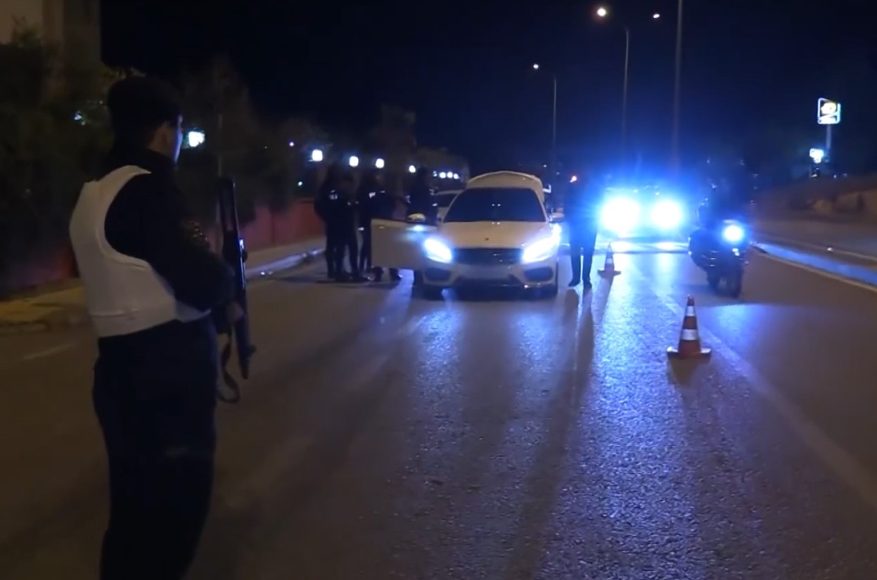 gaziantepte huzur 27 uygulamasinda 9 aranan sahis yakalandi 4 iUjeJRdN