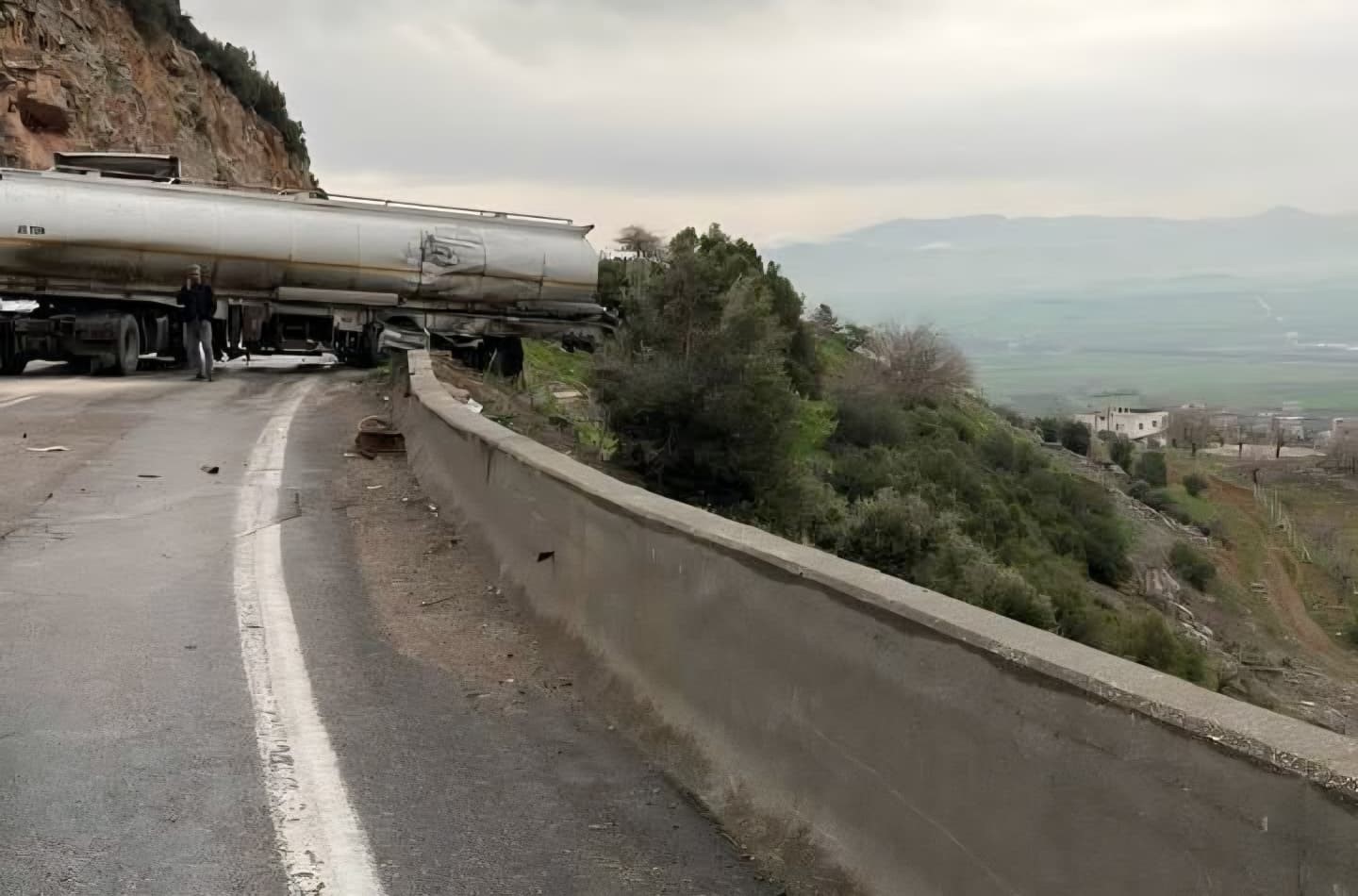 gaziantepte iki tir kafa kafaya carpisti 1 olu 1 J7X1ONJO