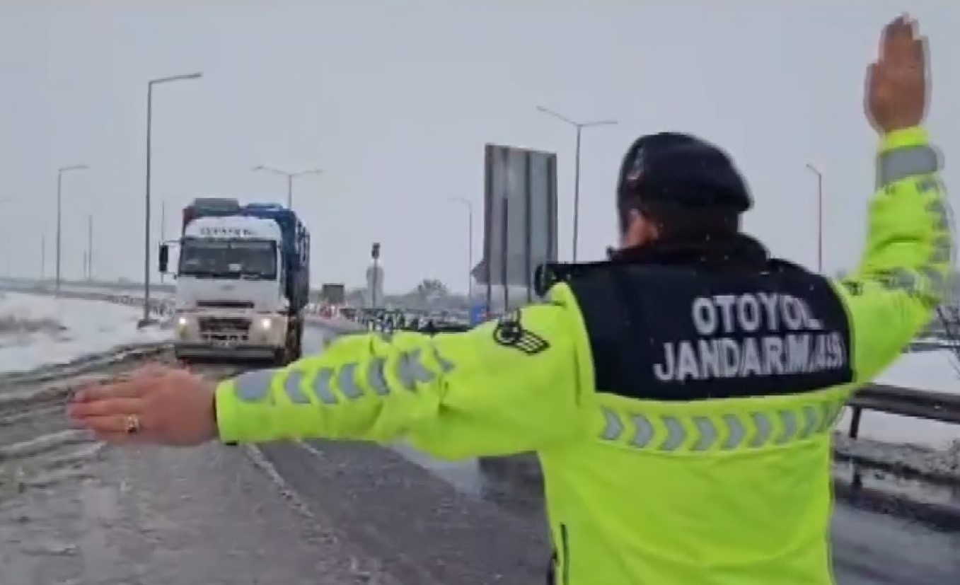 gaziantepte jandarmadan 2 bin 60 personelle yilbasi ve kar yagisi tedbiri 5 OMkJY8jg