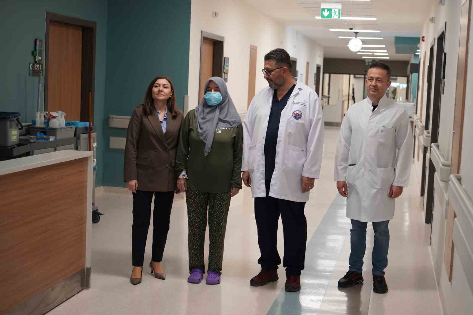 gaziantepte kadin hasta kadavradan yapilan bobrek nakli ile sagligina kavustu 5 Yh46pcOa