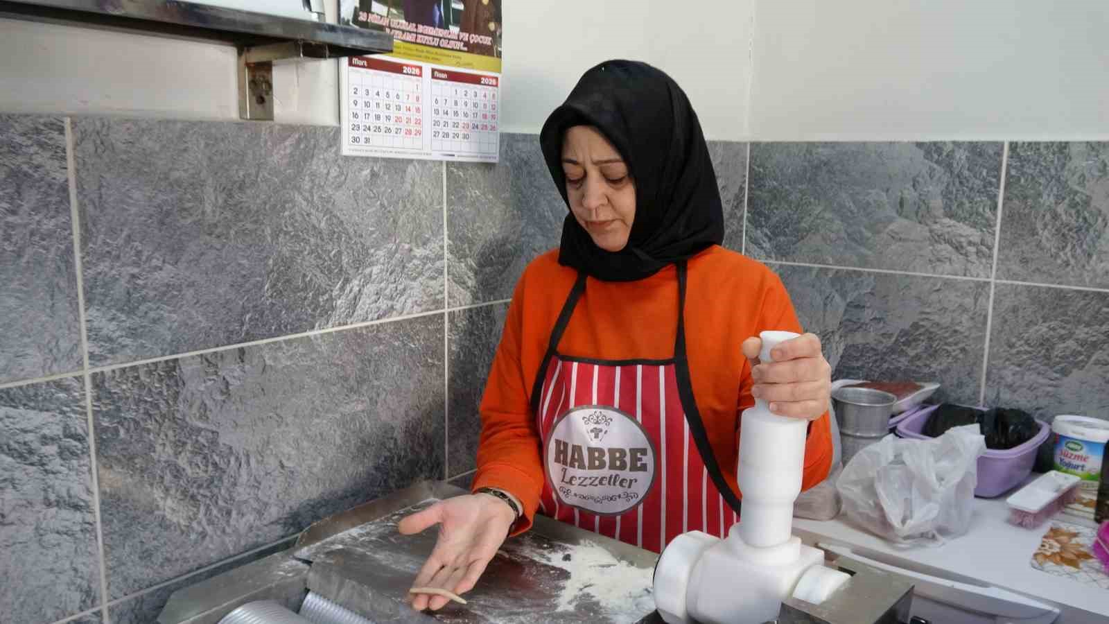 gaziantepte kadinlarin bayram icin yuvalama mesaisi basladi 2 DB3vriqG
