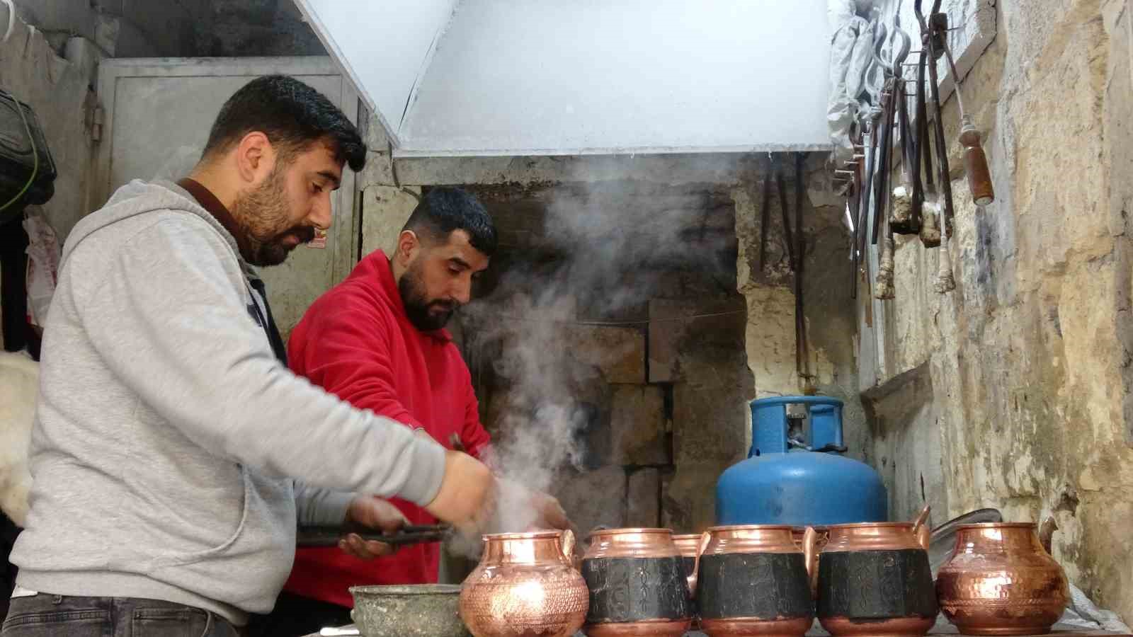 gaziantepte kalaycilarin bayram mesaisi 3 1c9AgOyh