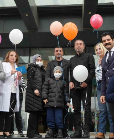 gaziantepte-kanseri-yenen-melih-tugra-icin-gokyuzune-balonlar-birakildi-njfO4xs4.jpg