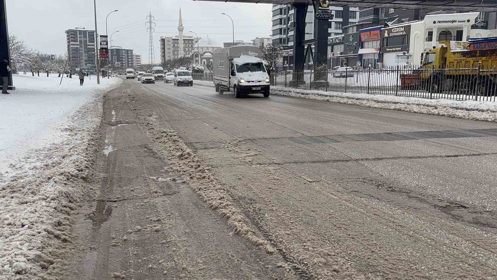 gaziantepte kar yagisi devam ediyor 3 RP4AUATp