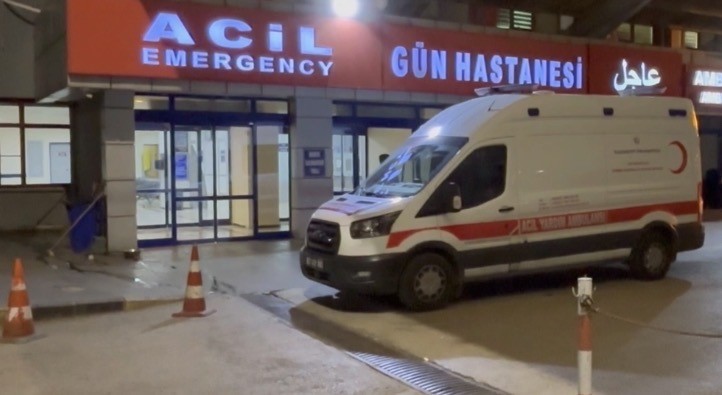 gaziantepte kavsakta mendil satarken bicaklanan sahis hayatini kaybetti 1