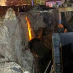 gaziantepte-kaza-sonrasi-savrulan-arac-insaat-cukuruna-uctu-2si-agir-3-yarali-Yl9SLfuj.jpg