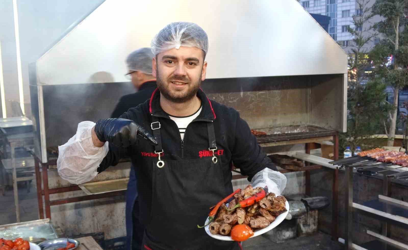 gaziantepte kebapcilar iftarda dolup tasiyor 4 Yraq5NdQ