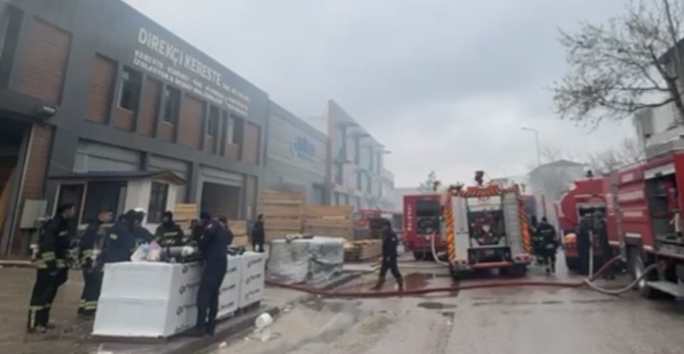 gaziantepte kereste imalathanesinde yangin 1 W27riHtg
