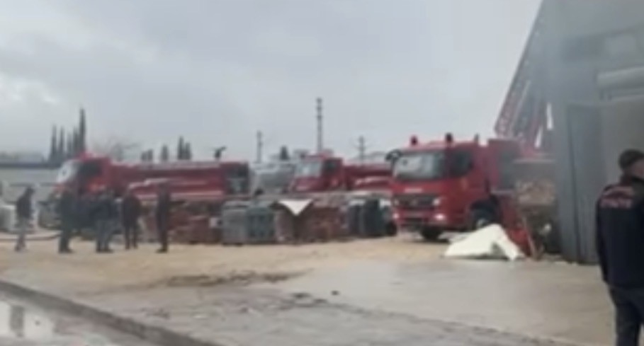 gaziantepte kereste imalathanesinde yangin 2 kt2KiDbQ