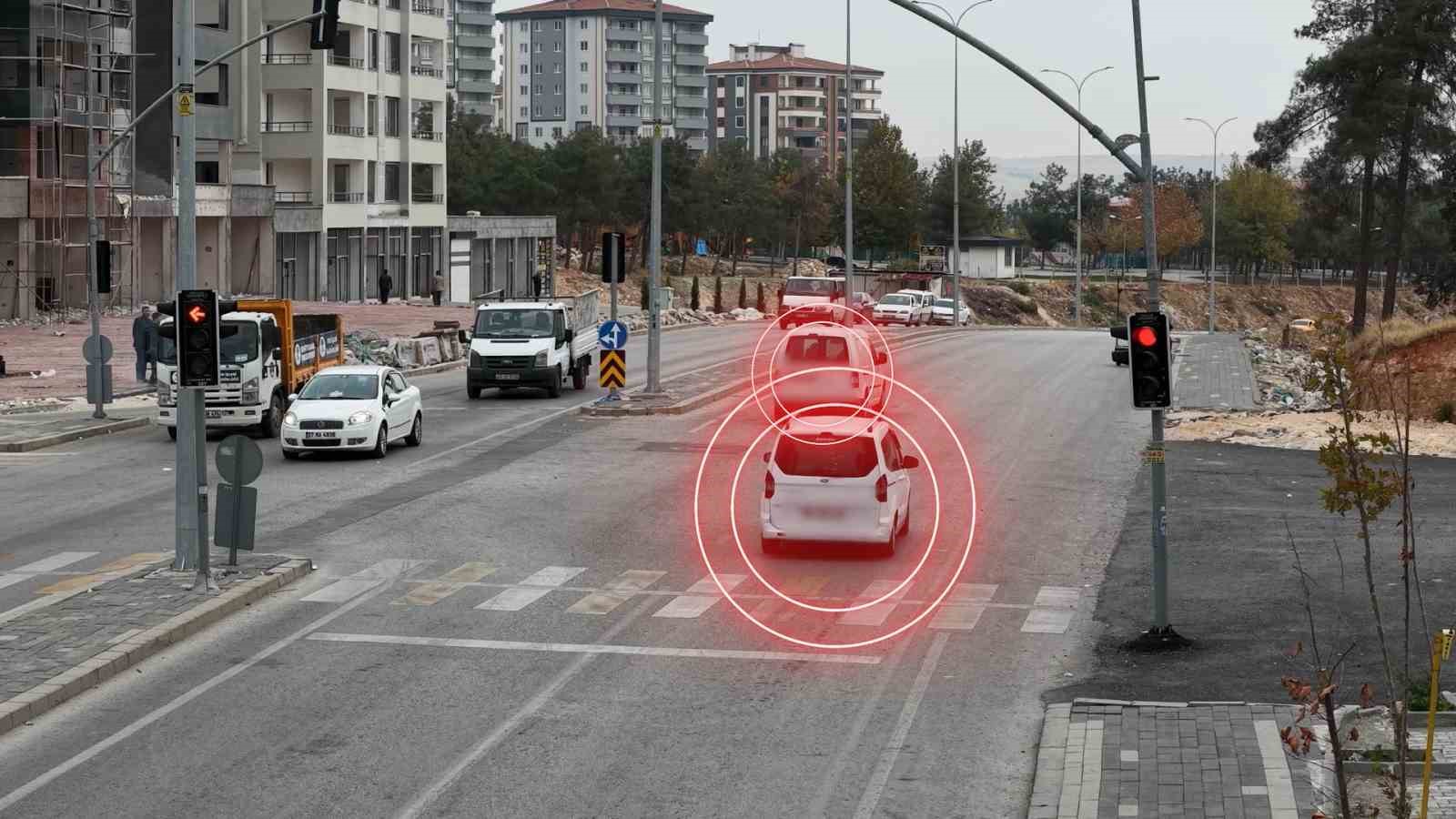 gaziantepte kirmizi isik ihlali yapan 990 araca ceza 3 FCSbA1Xz